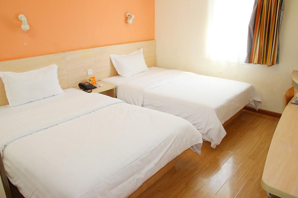 7Days Inn Jiangmen Peng Jiang Qiao North Exterior photo