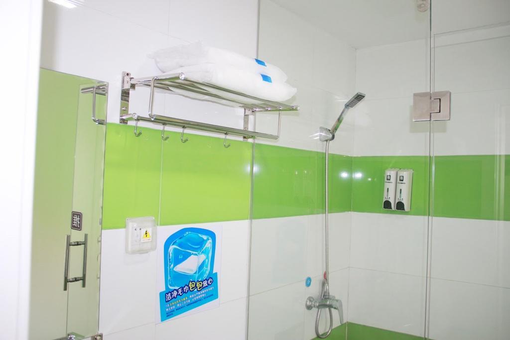 7Days Inn Jiangmen Peng Jiang Qiao North Exterior photo