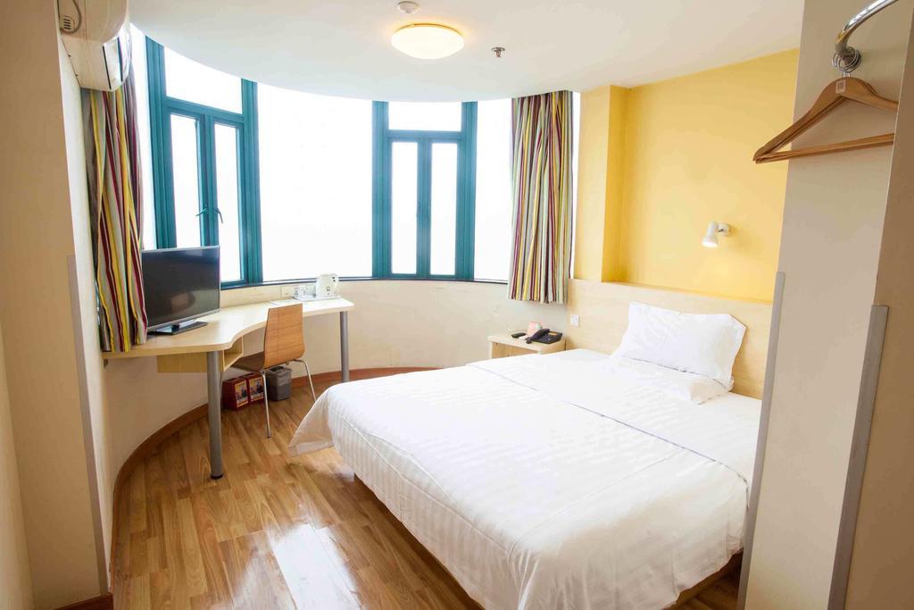 7Days Inn Jiangmen Peng Jiang Qiao North Room photo